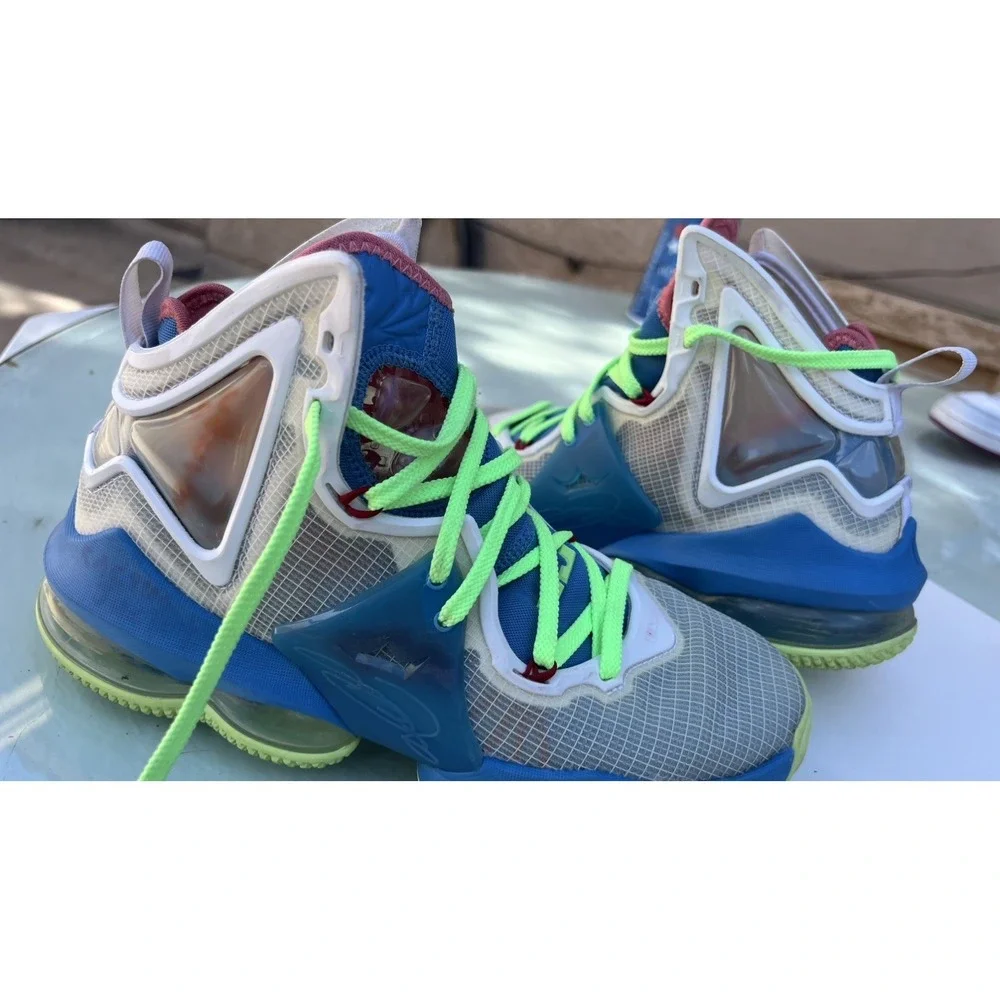 Nike Shoes LeBron XIX 19 GS Dutch Blue Pomegranite‎ Sneakers Sz 5.5 DC9339-400